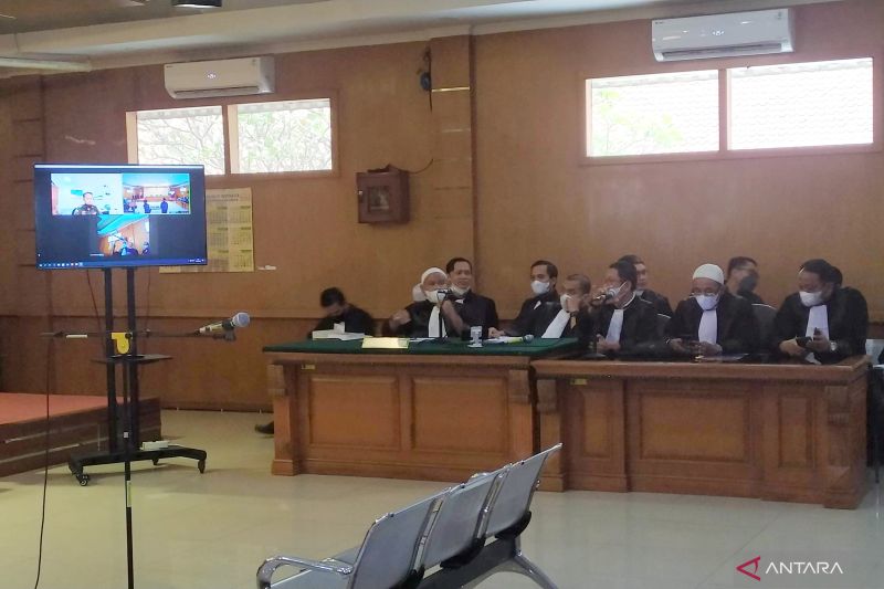 Sidang Dakwaan Bahar Smith Ditunda Karena Terdakwa Ingin Luring