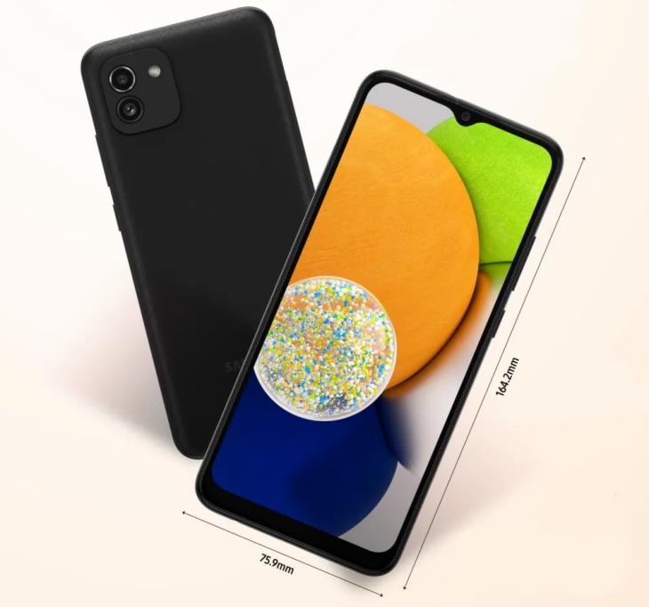 Smartphone A03 dibanderol sekitar Rp2.2 jutaan. (Foto: The Verge)