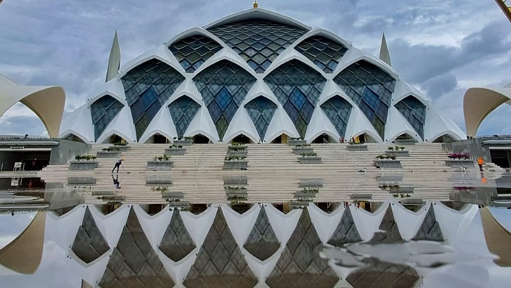 Masjid Raya Al Jabbar, Masjid Apung Rancangan Ridwan Kamil