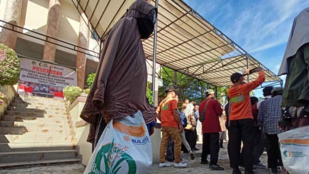 Bansos Dihentikan Sampai 14 Februari untuk Menghormati Proses Pemilu