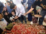 Titi Qadarsih Dimakamkan di Tanah Kusir