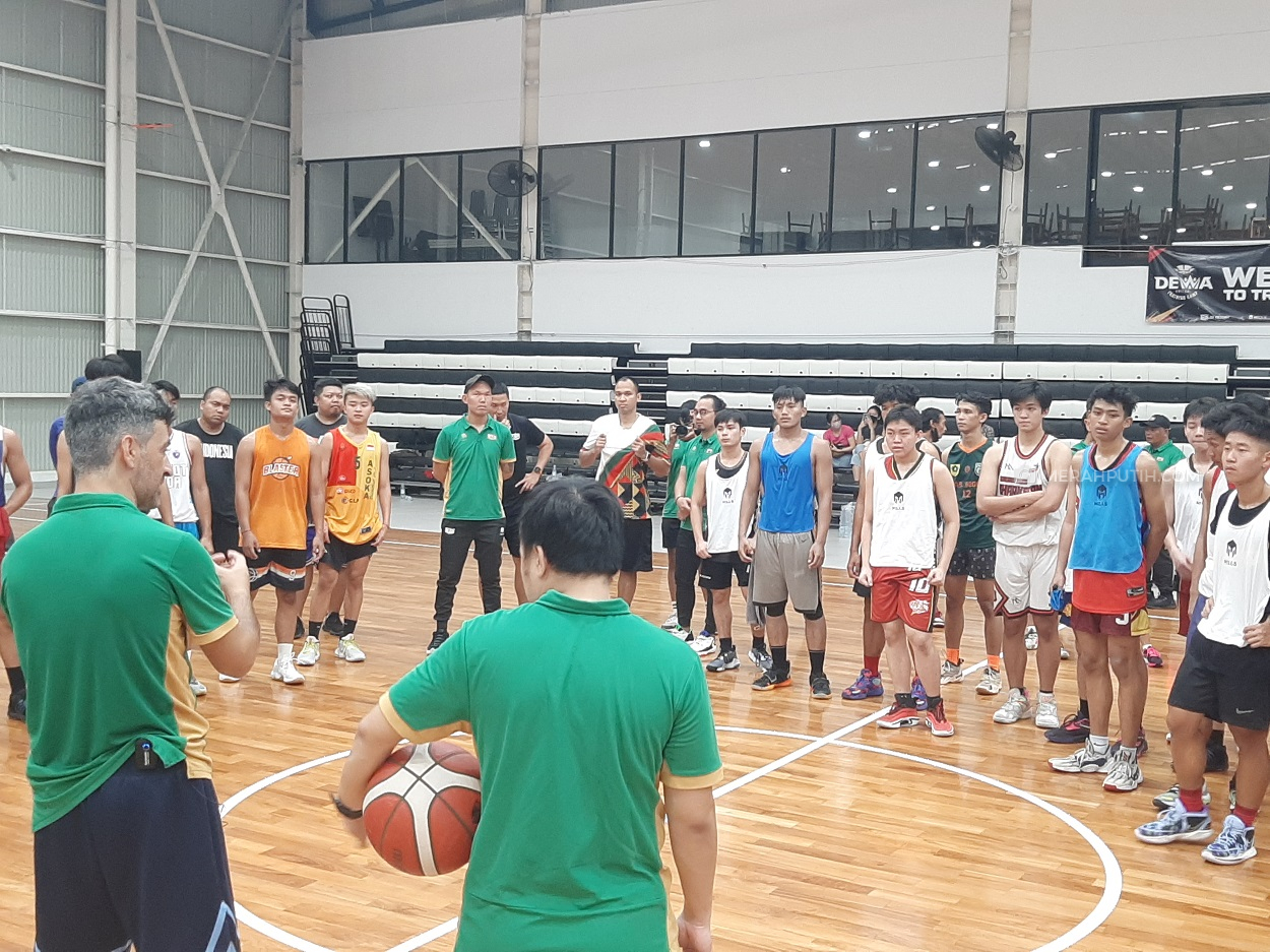 Dewa United Gelar Pelatihan Terbuka untuk Pebasket Muda di Indonesia