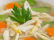 Sup Kimlo Spesial, Siap Hangatkan Anda Di Musim Hujan Ini
