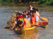 Keseruan Festival Perahu Naga 2024 di Sungai Cisadane Kota Tangerang