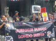 Tolak Stigmatisasi ‘Londo Ireng’, Jurnalis Soloraya Demo di Monumen Pers