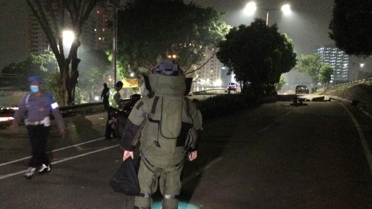 Massa Habib Rizieq Diteror, Mobil Dibakar