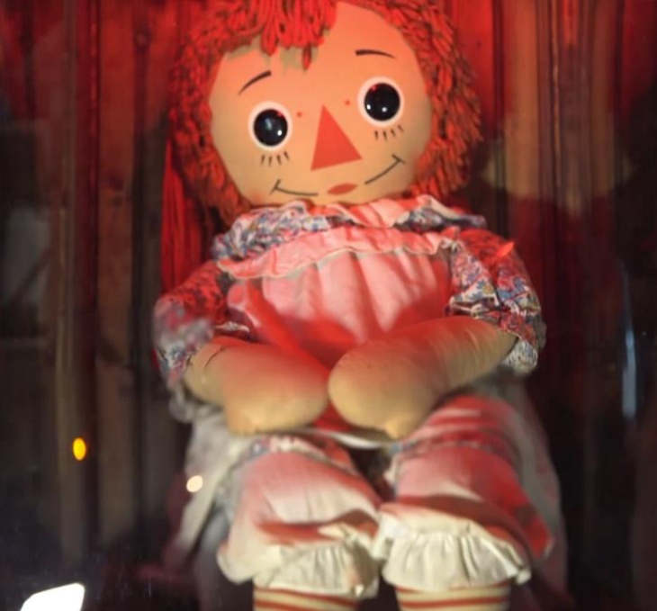 Sempat Kabur, Boneka Horor Annabelle Kembali ke Warrens Museum