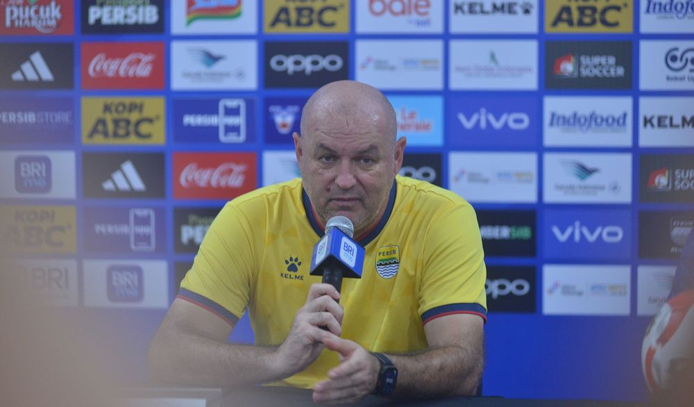 Bojan Hodak Soroti Lini Serang Arema FC dan Bagaimana Pertahanan Persib Belakangan Ini