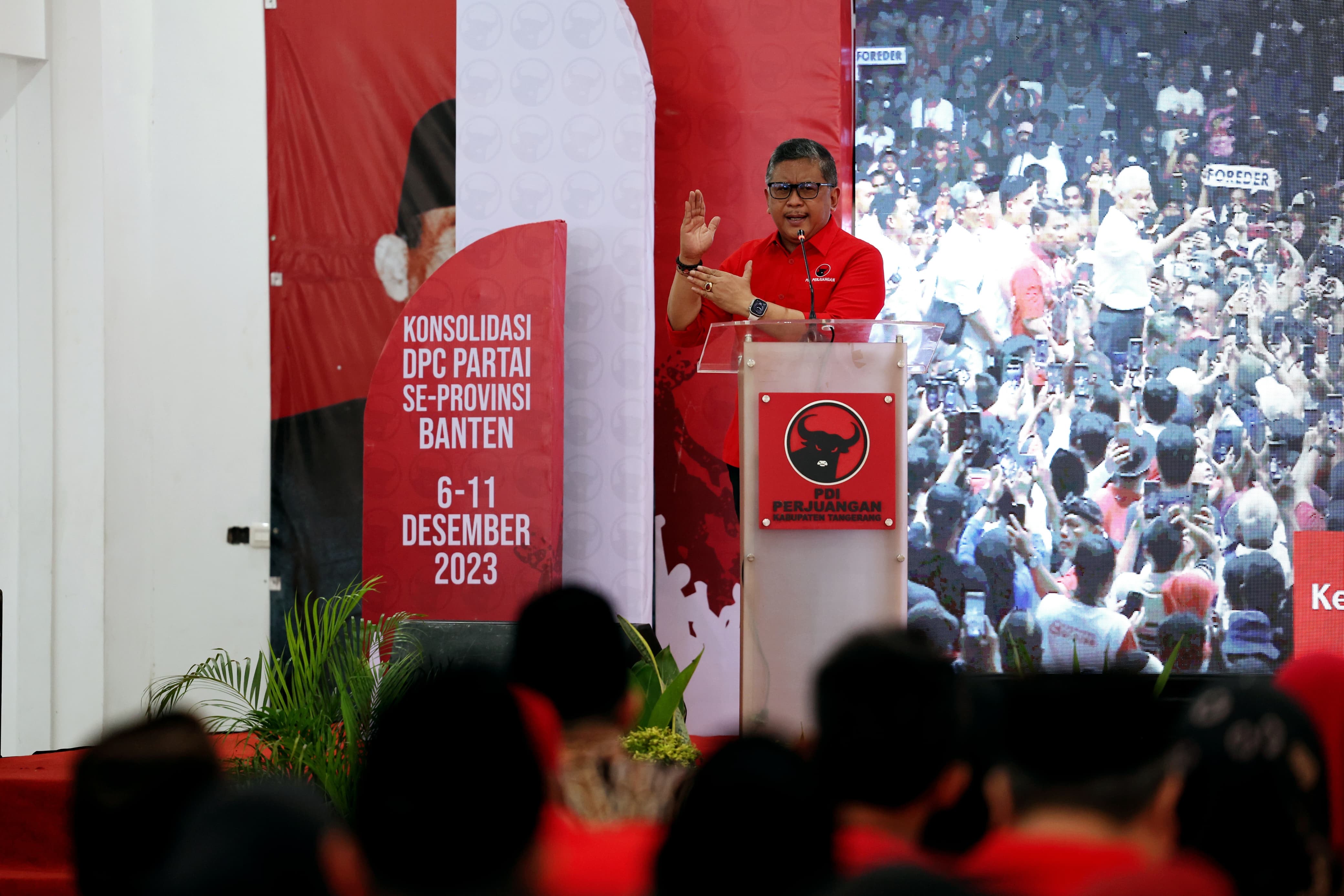Hasto Sebut Ganjar-Mahfud Berkomitmen Berantas Pungli hingga Mafia Pangan
