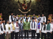 Teruskan Kebijakan Ahok, Anies Umrahkan 100 Marbot Masjid