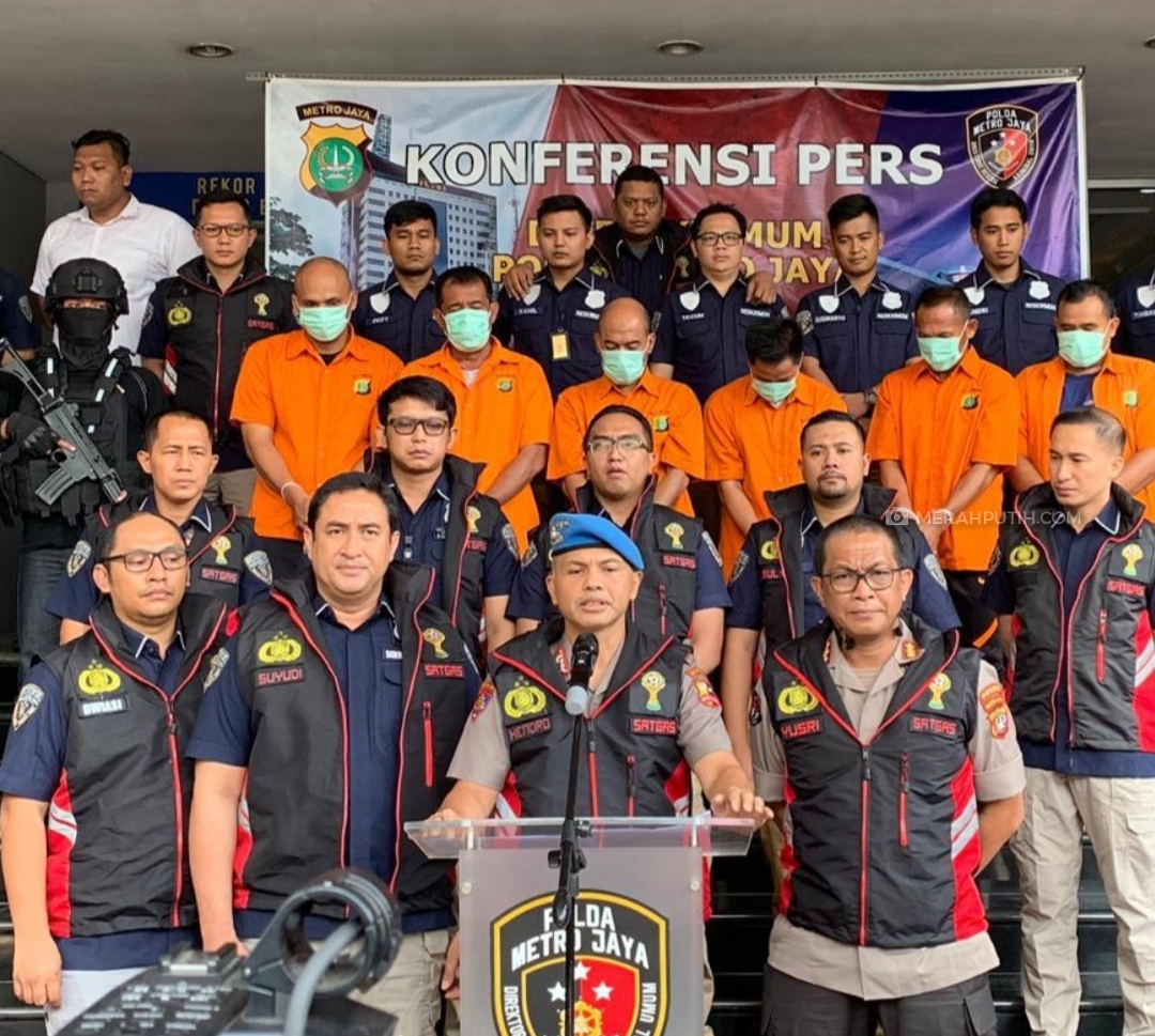 Satgas Antimafia Bola amankan enam pelaku pengaturan skor antara Perses Sumedang v Persikasi Bekasi. Foto: MP/Kanu