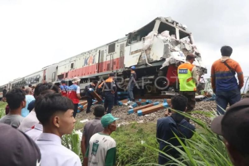 KA Malioboro Ekspres Alami Kecelakaan, Libatkan 7 Kendaraan Bermotor