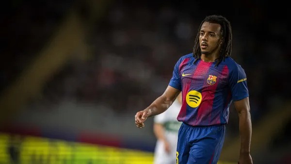 Jules Kounde dan Alejandro Balde Cedera, Barcelona Pusing Jelang Duel Newcastle