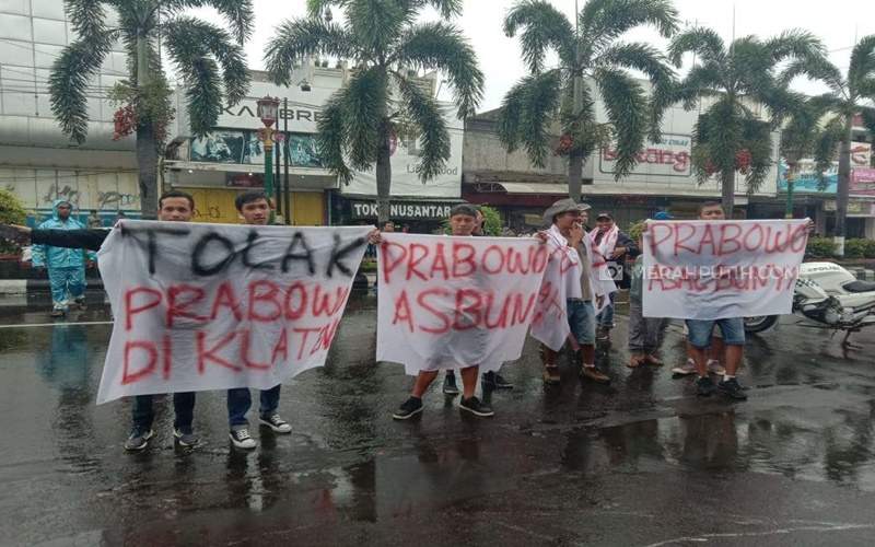 Prabowo Sebut Klaten Banjir Beras Impor, Ribuan Petani Protes dan Gelar Unjuk Rasa