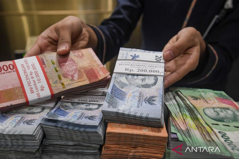 Kurs Rupiah Hari Ini Loyo Hadapi Dolar, Bagaimana Nasib IHSG dan Saham LQ45?