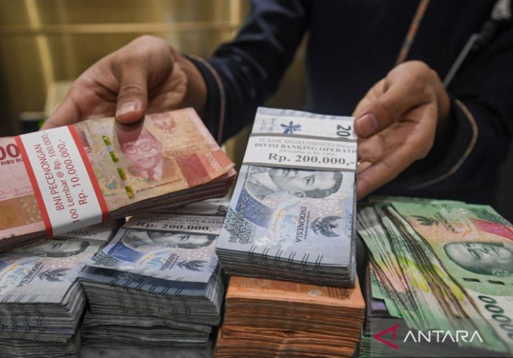Kurs Rupiah Hari Ini Loyo Hadapi Dolar, Bagaimana Nasib IHSG dan Saham LQ45?