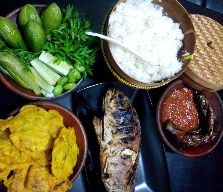 Sajian seruit, makanan khas Lampung. (Instagram/@ataurucia)