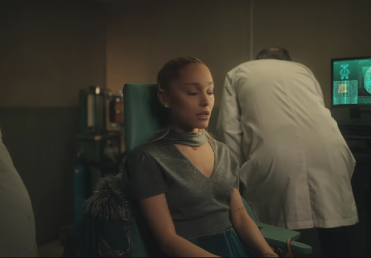 Lirik Lagu Bloodline Ariana Grande dengan Terjemahan dan Makna