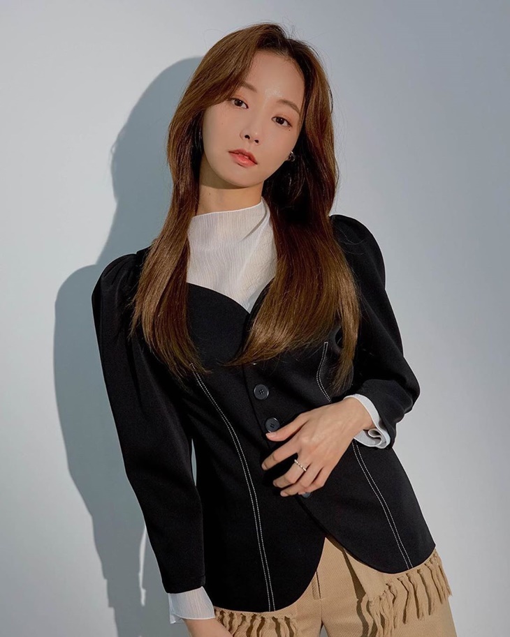 MOMOLAND