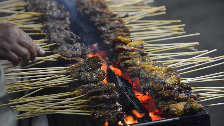 Sate Jadi Primadona pada Festival Kuliner UGM