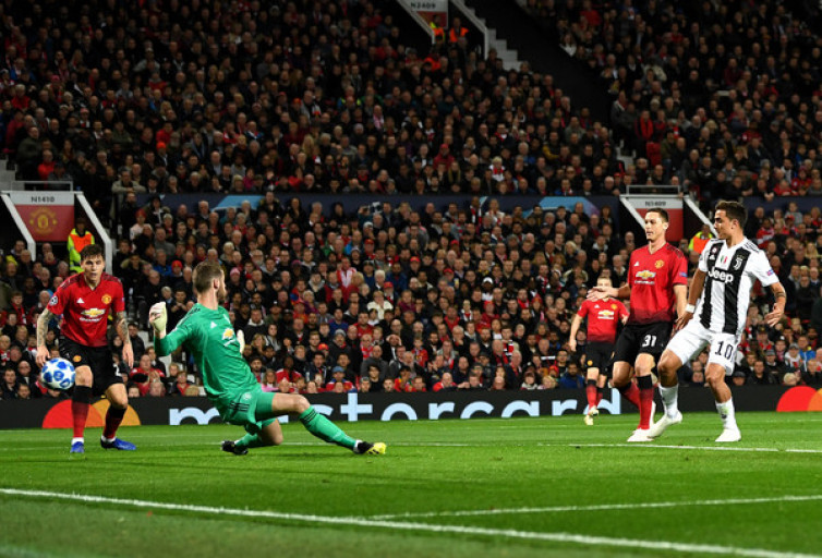 Paulo Dybala dan Kisah 'Karib Barunya' Gawang Old Trafford