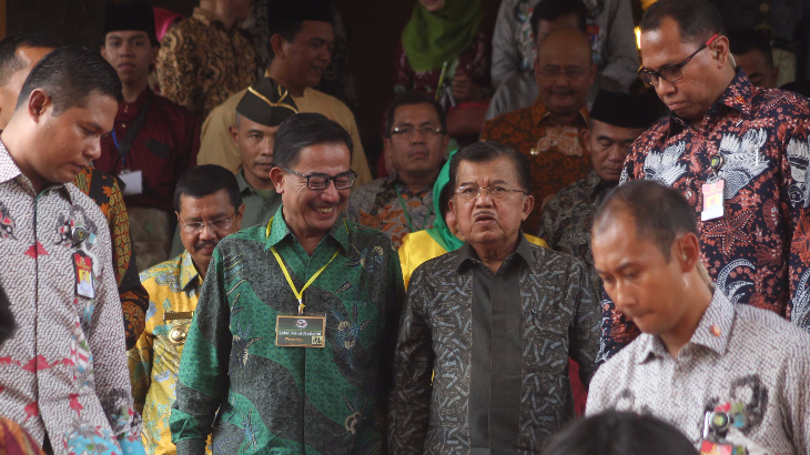 Wapres JK Dianugerahi Gelar Adat Melayu