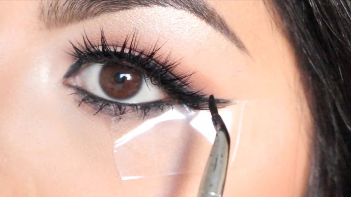 Selotip Untuk Eyeliner