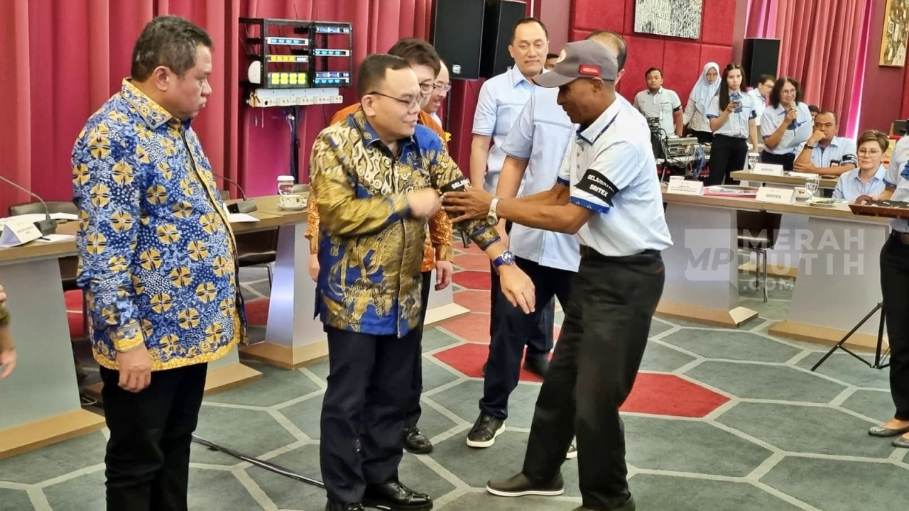 Inspeksi ke Sritex, Komisi VII DPR Dorong Bentuk Panitia Kerja Penyelamatan Usai Putusan Pailit