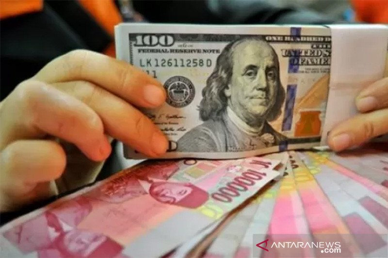 Diterpa Sentimen Global, Rupiah Terkulai Rp15.726 per Dolar AS
