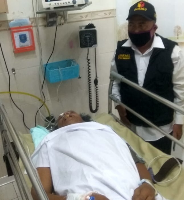Bagus Budiono (56) seorang pengawas Tempat Pemungutan Suara (TPS) 31 Kelurahan Nusukan, Solo, Jawa Tengah meninggal dunia, Kamis (10/12). (MP/Bawaslu Solo)