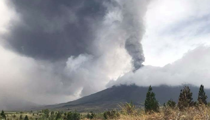 Masih Terus Gempa, Aktivitas Gunung Soputan Turun