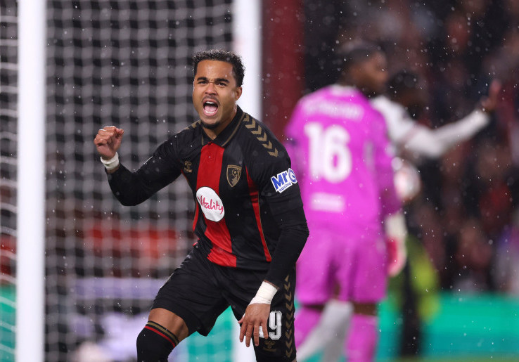 Hasil Liga Europa: AC Milan Dibantai Bournemouth 0-3, Kartu Merah Maignan Jadi Petaka!