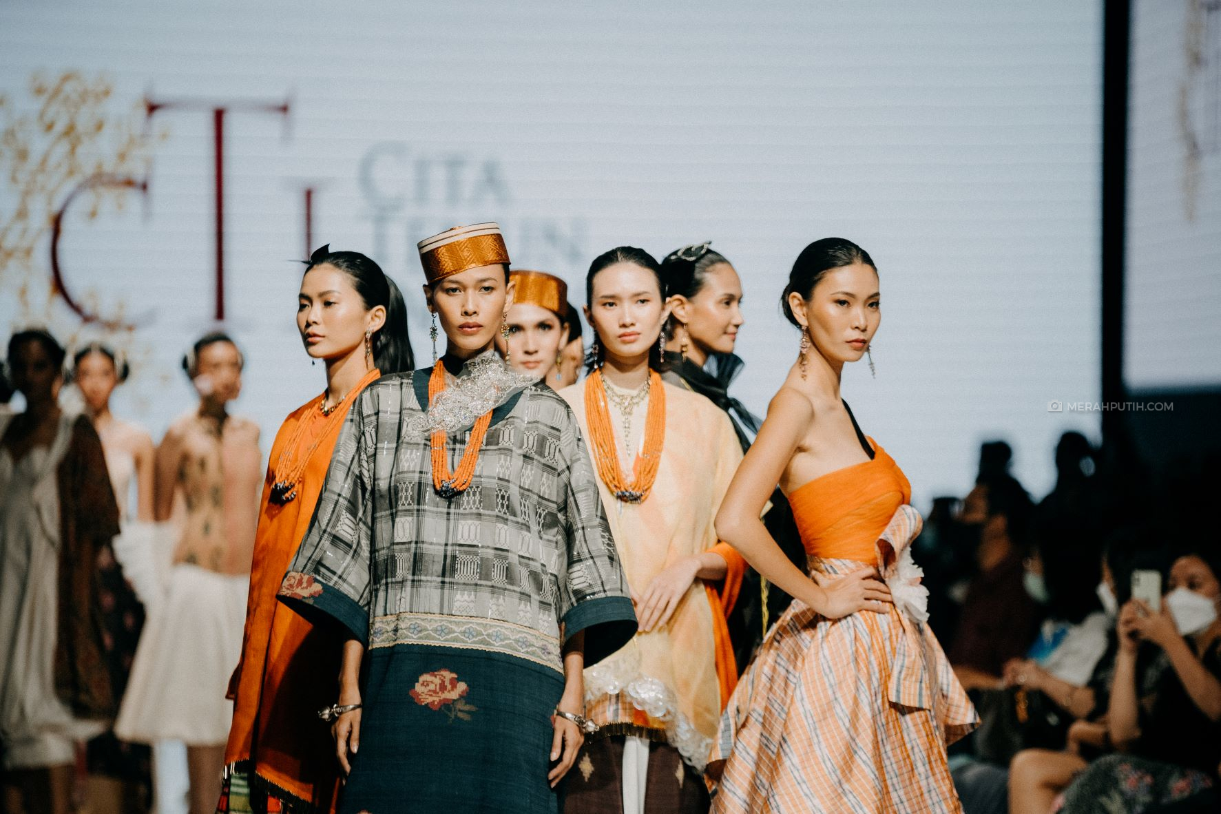 Karya Desainer Cita Tenun Indonesia di JF3 2022