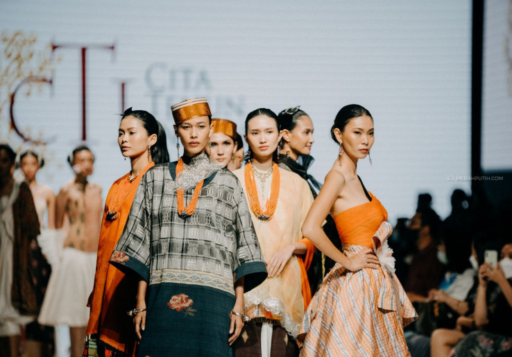 Karya Desainer Cita Tenun Indonesia di JF3 2022
