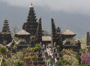 Kisah Haru Pengungsi Gunung Agung Usai Merayakan Galungan
