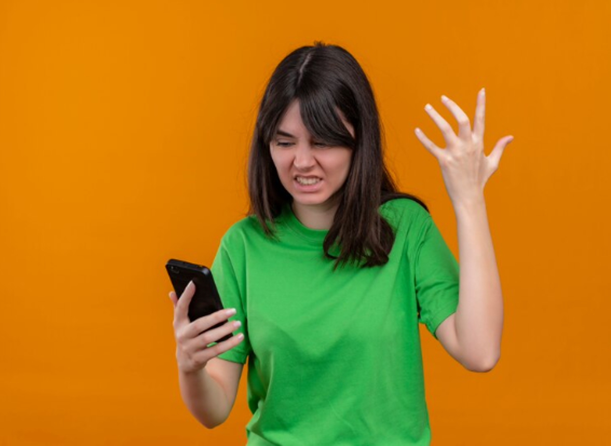 Memblokir Seseorang di WhatsApp Tanpa Ketahuan. Foto Freepik