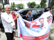 'Dihadang' Spanduk Paslon 02, Ganjar Malah Ajak Pendukung Prabowo Makan