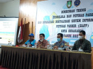 Gibran Berikan Pembinaan kepada Ratusan Juru Parkir