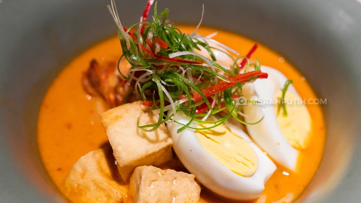 Nagih Banget, Mi Laksa Babah Ramu  