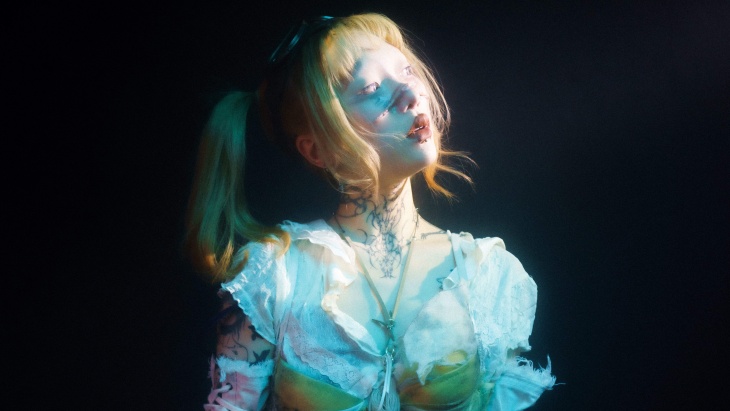 Yeule Umumkan Nama Album dan Rilis Single 'Dazies'