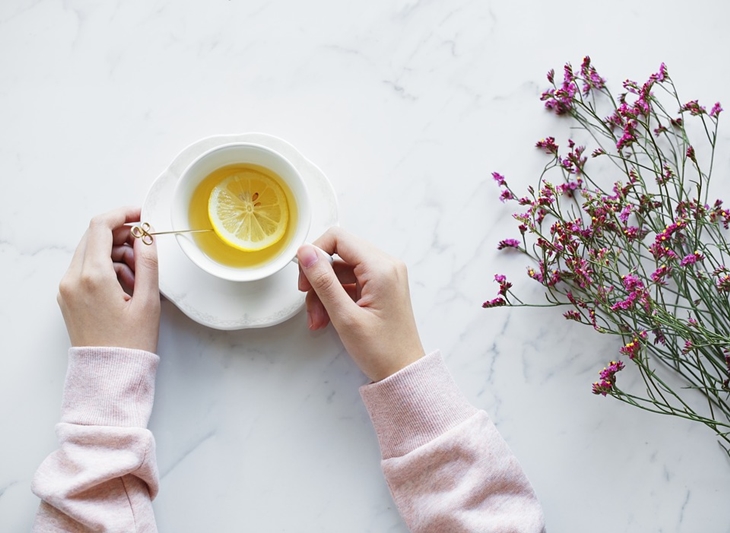 Mencium aroma lemon bisa membuat seseorang merasa lebih langsing. (Foto: Pixabay/rawpixel)