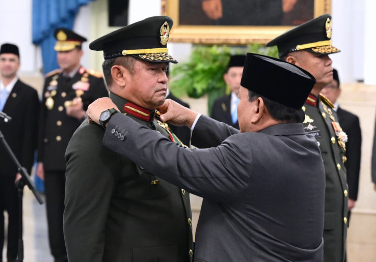 Momen Presiden Prabowo Lantik Jenderal TNI Maruli Simanjuntak Sebagai Wakil Panglima TNI