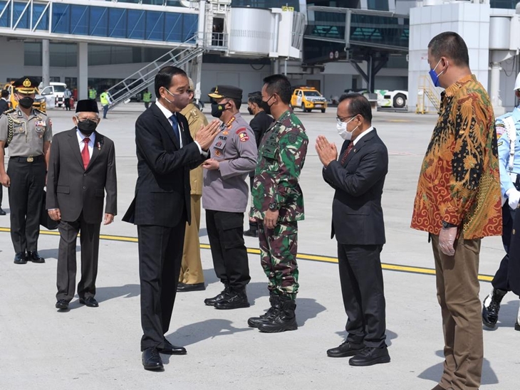 Presiden Joko Widodo (Jokowi) bertolak dari Bandara Soekarno-Hatta, Tangerang menuju Roma, Italia, Jumat (29/10). (Foto: Biro Pers Setpres)