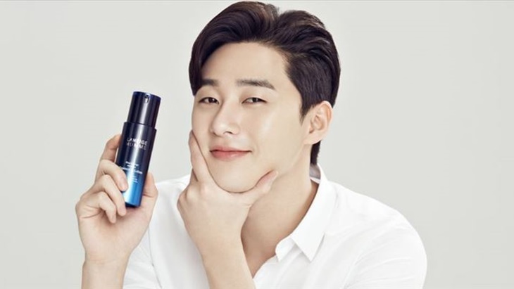 Hai Cowok, Kamu Wajib Memakai Skincare, ini Alasannya