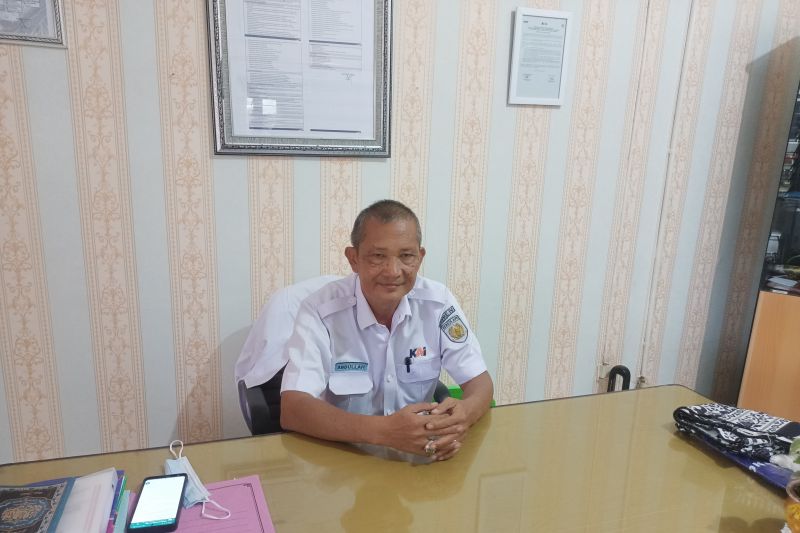 Kepala Stasiun KA Baturaja, Abdullah. (ANTARA/Edo Purmana/23)