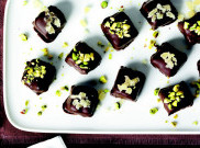 Kurma Jadi Camilan Lezat! Intip Resep Permen Karamel Kurma Lapis Cokelat Renyah