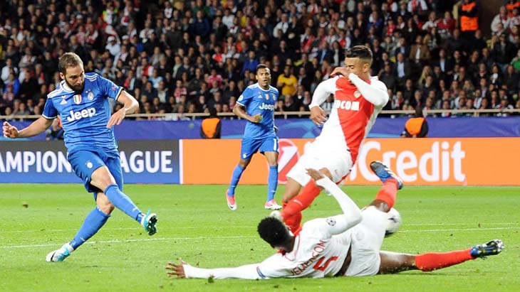 Setelah Cetak Gol, Higuain Teringat Ucapan Nistelrooy Ini