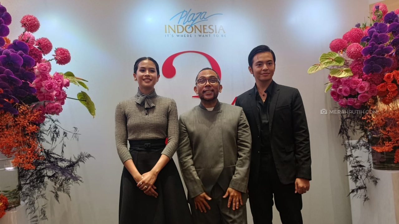 Maudy Ayunda dan Angga Yunanda Muse Anyar Plaza Indonesia