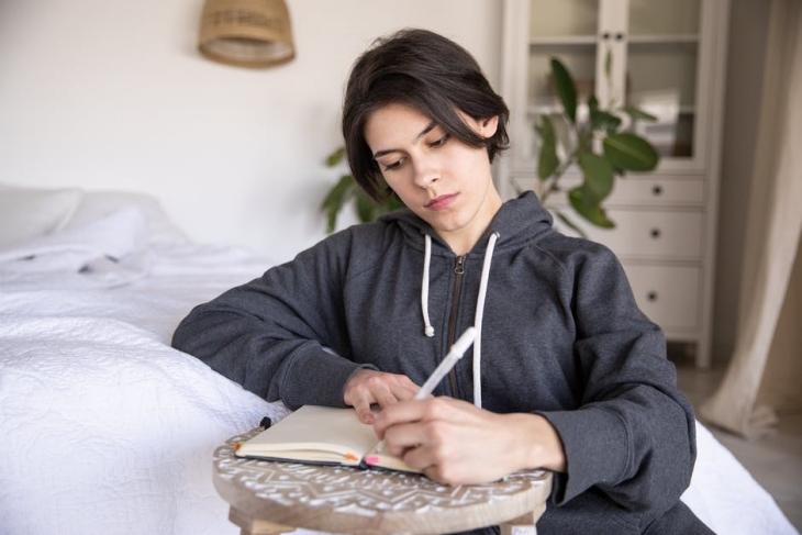 5 Zodiak ini Perlu Mempertimbangkan Prinsip Hidup Mereka