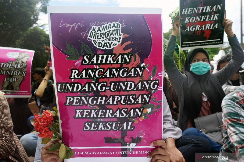 Demo hari perempuan